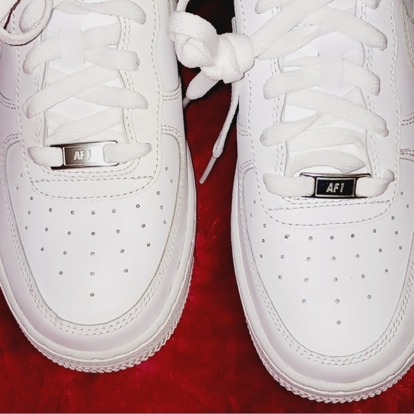 Sold - Picture 5 of 9